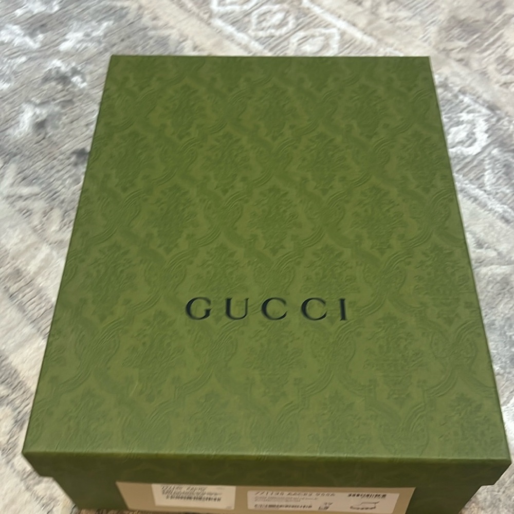 Gucci Empty Box With Tissue And Certificate And 2… - image 1